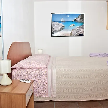 Oda ve Kahvaltı Tancau Santa Maria Navarrese