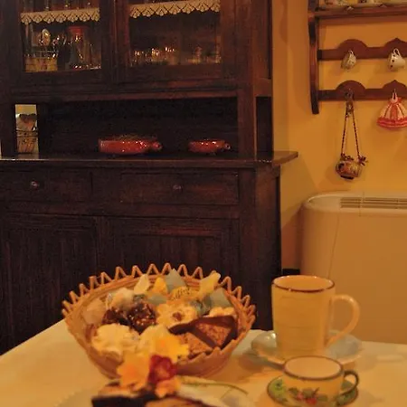 לינה וארוחת בוקר Tancau